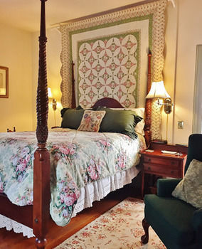 Inn At The Canal Bed & Breakfast Chesapeake City ภายนอก รูปภาพ