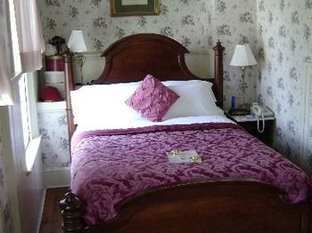 Inn At The Canal Bed & Breakfast Chesapeake City ภายนอก รูปภาพ