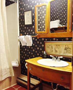 Inn At The Canal Bed & Breakfast Chesapeake City ภายนอก รูปภาพ